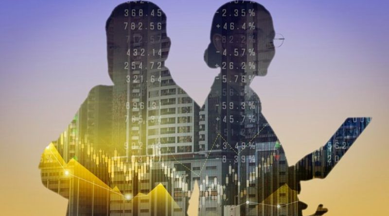 Silhouettes d’un homme et d’une femme superposées à des graphiques financiers et des immeubles, illustrant le concept de fusion-acquisition (M&A) et son impact sur les entreprises.