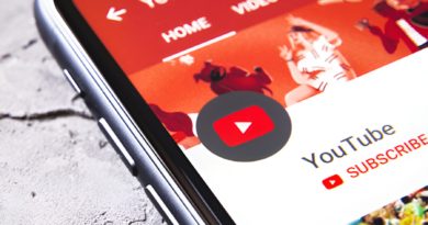 L’icône YouTube affichée sur l’écran d’un smartphone.