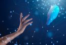 Une main tendue vers une ampoule entourée de connexions lumineuses, symbolisant l’innovation.