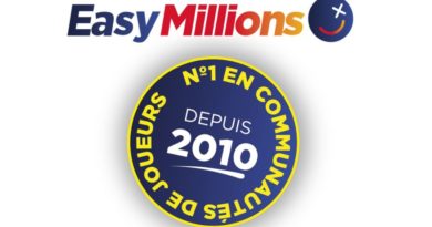 Logo de la marque EasyMillions surmontant un macaron bleu et jaune indiquant 'N°1 en communautés de joueurs depuis 2010